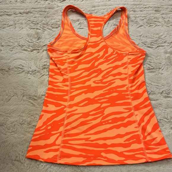 H&M athletic tank in size s - Picture 6 of 8